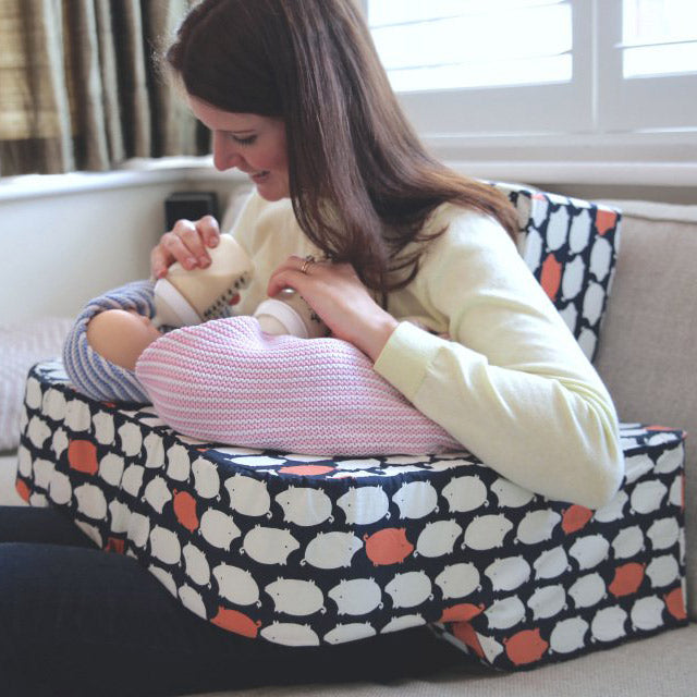Twin Breastfeeding Pillow | Peanut & Piglet